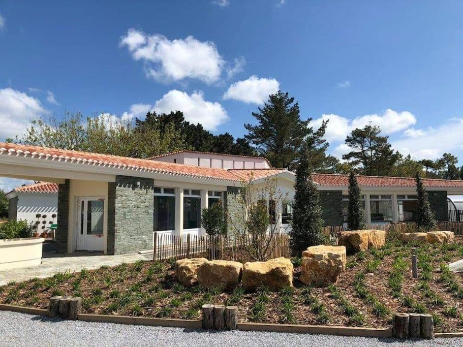 Апартаменты La Roseliere ❁ Piscine ❁ Tranquillite Сент-Илер-де-Рье Экстерьер фото
